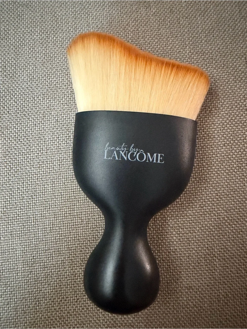 Lancôme Broad Kabuki Brush in Black with Blonde Bristles